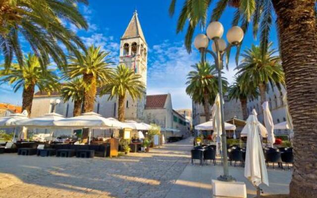 Three-Bedroom Apartment in Trogir