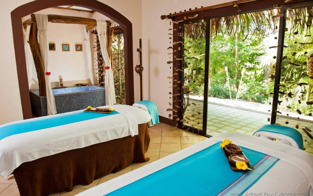 Punta Islita, Autograph Collection