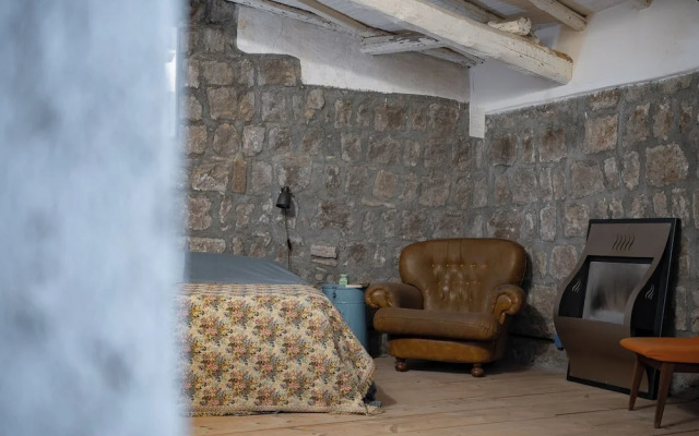 Inter Artes House and Suite