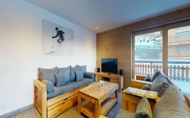 Les Mayens MB 001 - Luxury Apartment 8 Pers