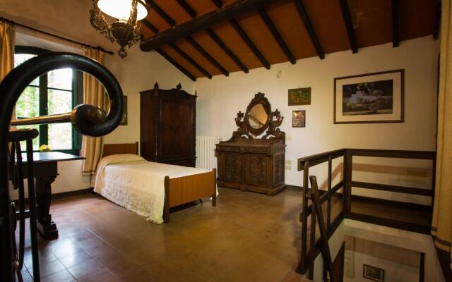Gorgeous Holiday Home in Montecatini Val di Cecina with Pool