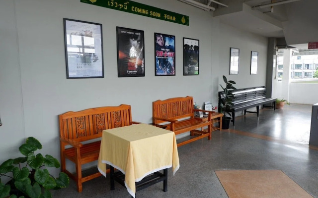 Leisure Hostel