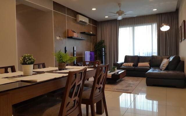 Ceriaan Kiara by Plush