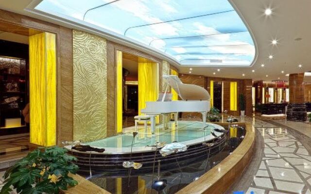 Zhaotong Purple Light Hotel