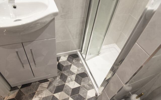 Highcliffe by Sasco Apartments