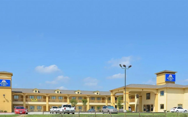 Americas Best Value Inn & Suites Tomball