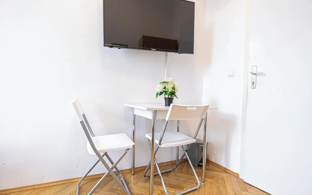 Cozy Room Near U6 Dresdner Subway Line