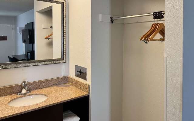 Motel 6 Montgomery, AL - Eastern Blvd.