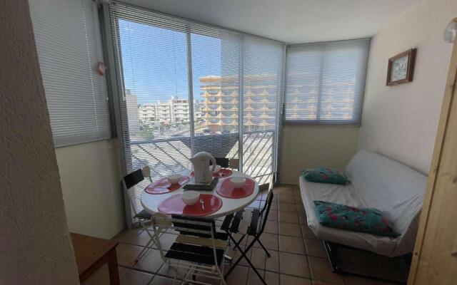 Appartement Le Grau-du-Roi, 1 pièce, 4 personnes - FR-1-250-236