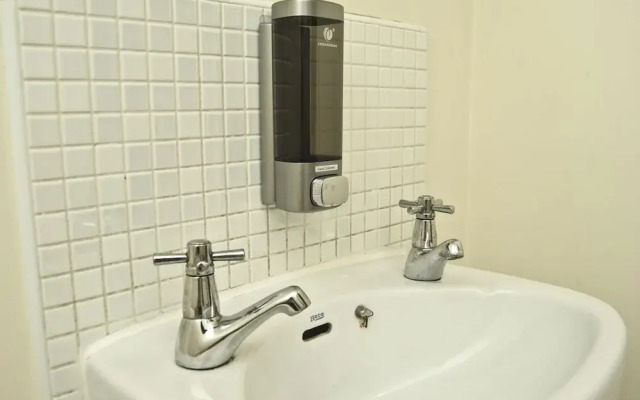 Warrington Suites by Relax Stays