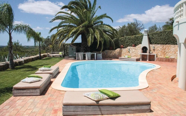 Stunning Home in Silves With Wifi and 4 Bedrooms