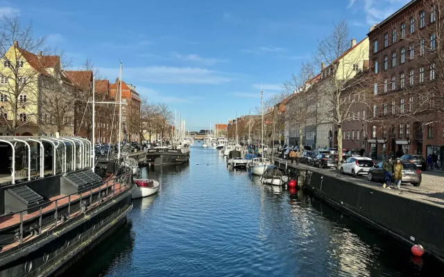 The Apartment Upstairs Canal Penthouse in Copenhagen