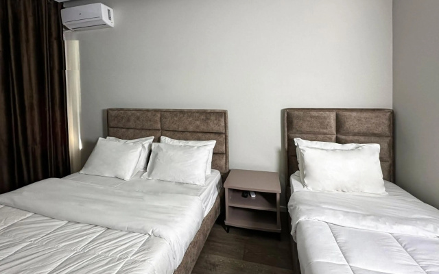 Eden Hotel