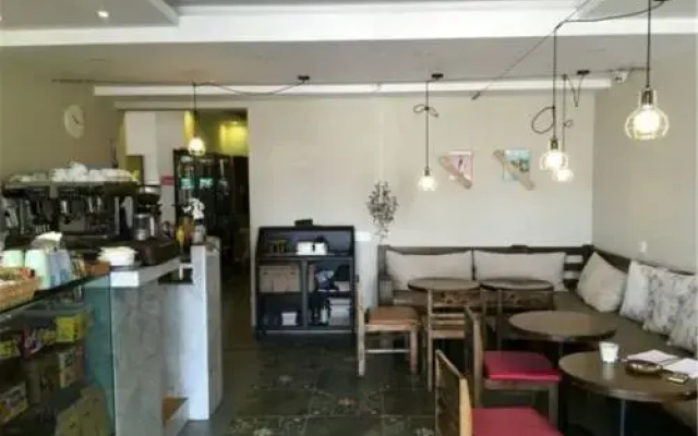 White Stone Hotel