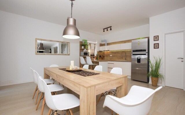 Awesome Home in Selce With Wifi and 4 Bedrooms