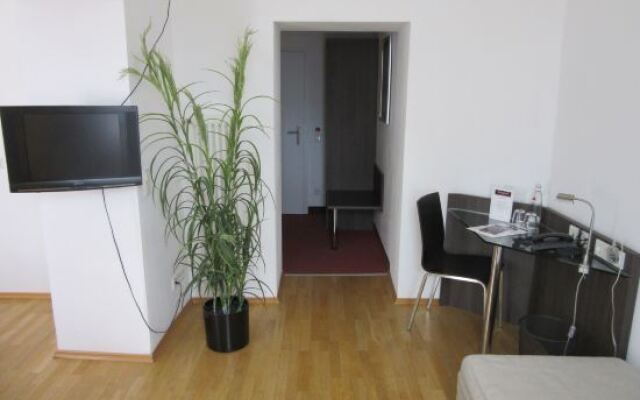 ALCATRAZ Hotel am Japanischen Garten