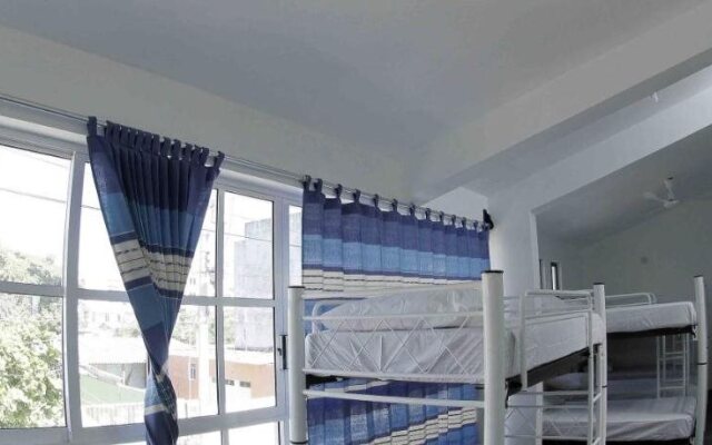Hostal Azul y Blanco