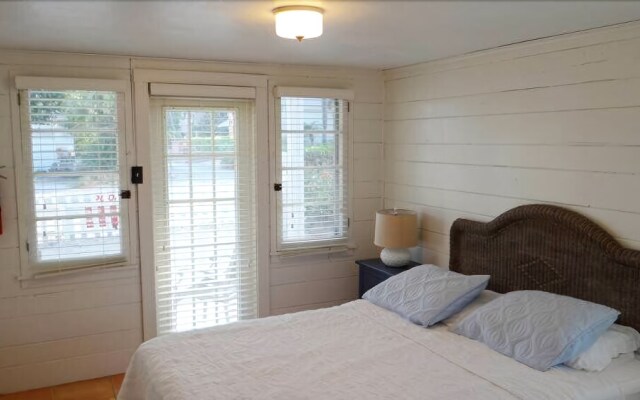 106 30th St 4 Bedroom Home