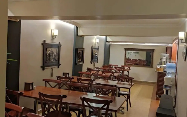 Hotel Nayla