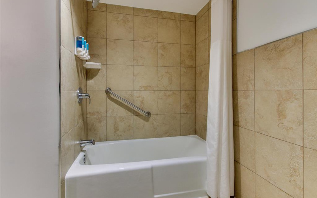 Drury Inn & Suites Poplar Bluff