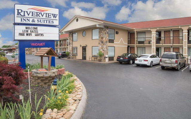 Econo Lodge Sevierville-Pigeon Forge on the River