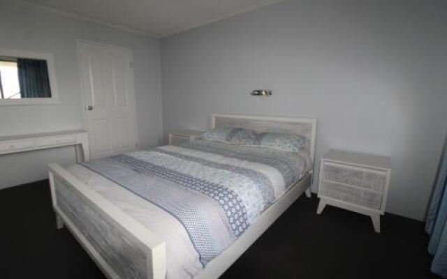 Beachfront 1, 25 Willow Street