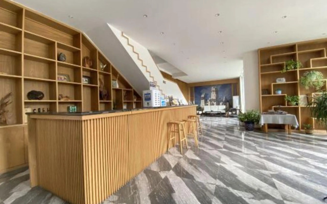 Bonthic Mountain Courtyard Holiday Hotel