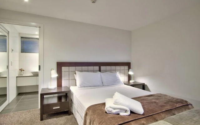 Bay View Condo by Staysouth