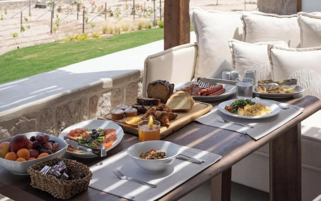 Horizon Suites Milos