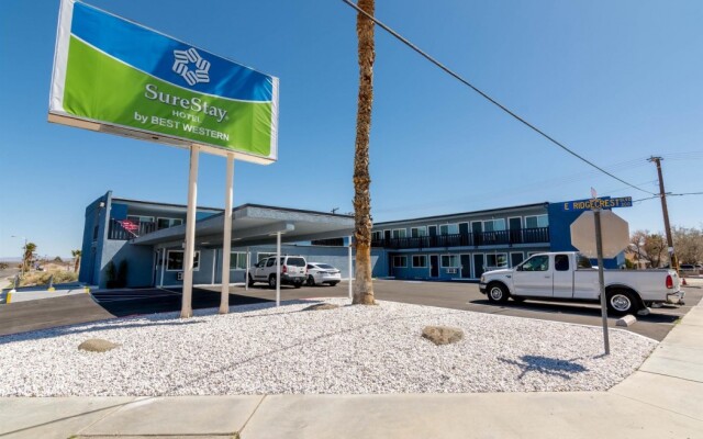 Azul Inn & Suites