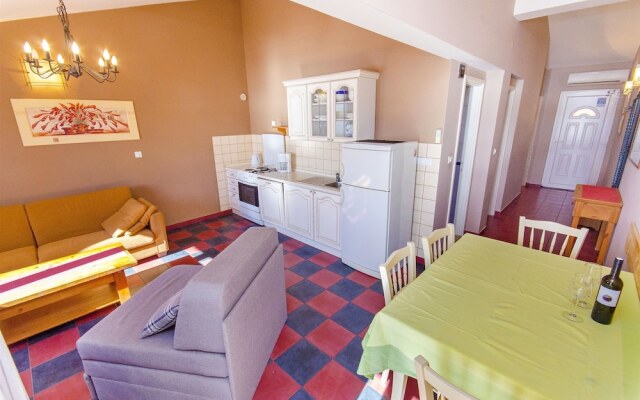 Apartments Pitesa
