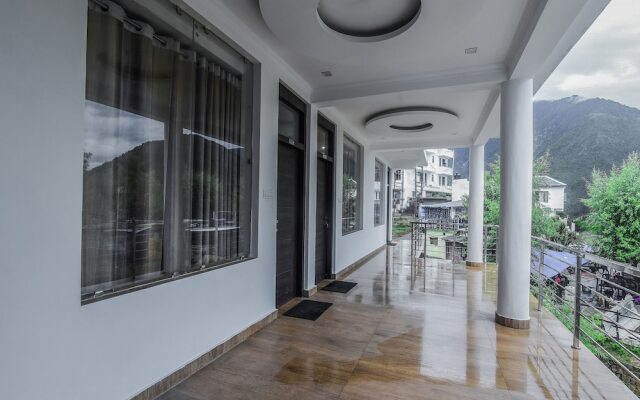 OYO 15806 Hotel Naddi Hills