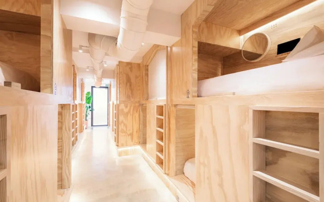 Colo Colo. The Smart Hostel Valencia