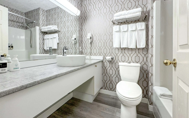 Coast Parksville Hotel