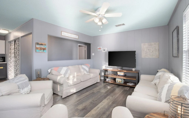 30 Dogwood St. - Canary's Roost
