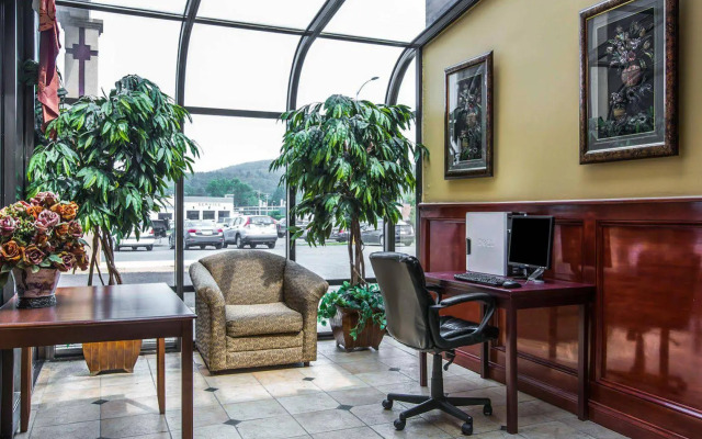 Quality Inn & Suites