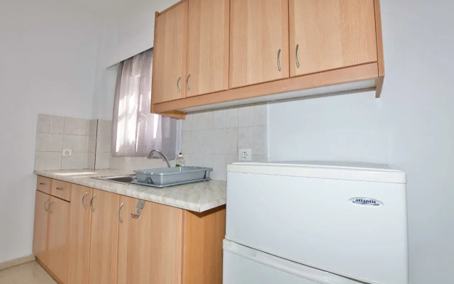 Ira Apartments