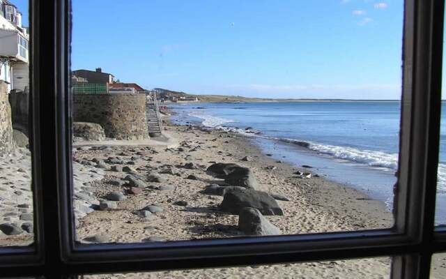 The Crusoe Hotel