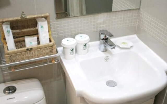 GreenTree Inn Shanghai ZhangJiang GuangLan Road MetroStation