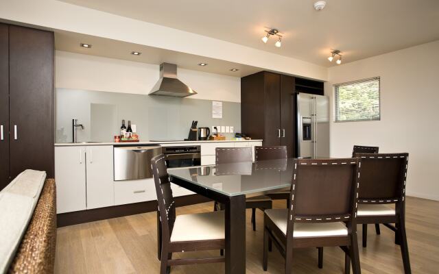 Sea Spray Suites