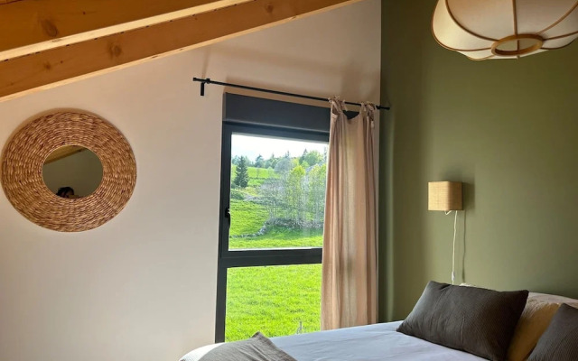 G te Singulier et Authentique Dans Ancienne Ferme