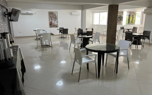Hotel Wimbi Sun