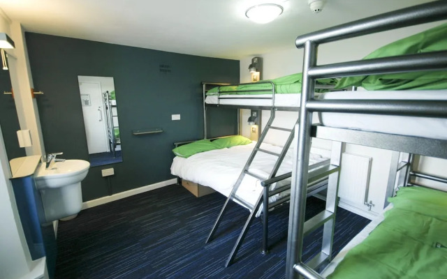 Hostel YHA Poppit Sands