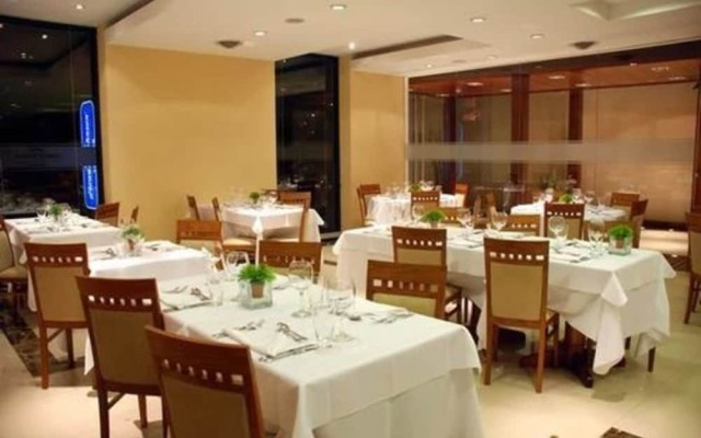 Howard Johnson by Wyndham Villa Maria Casino