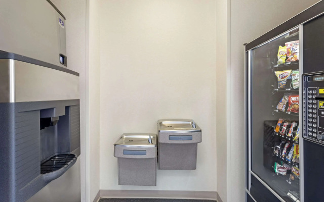 Sleep Inn & Suites Danville Hwy 58