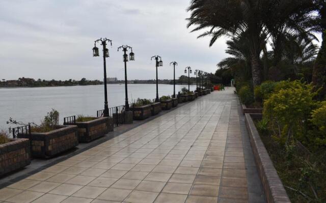 شقه مفروشه بالكامل