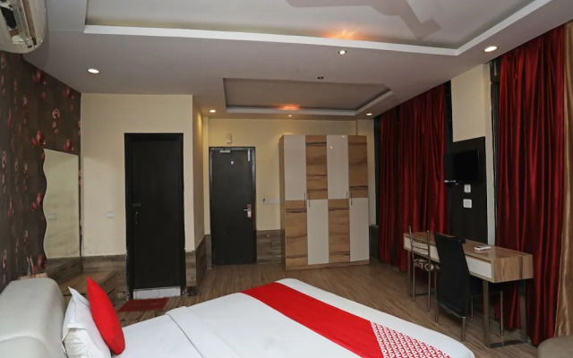 Skylark Hotel by OYO Rooms