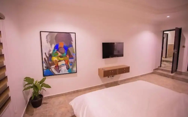 Tyga Valley Apartment