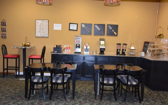 Corinth Inn & Suites