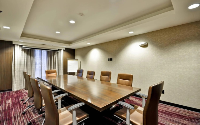 Courtyard by Marriott Jacksonville Airport